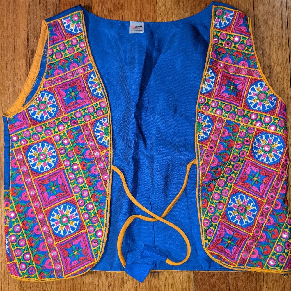 Gujarat vest